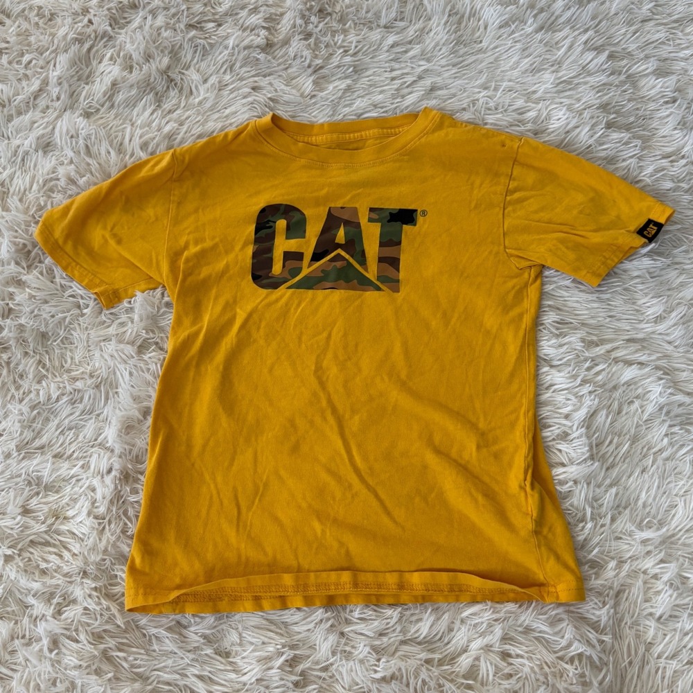CAT Caterpillar Camo Logo Yellow Short Sleeve T-Shirt Kids Size S/P (8)‎
